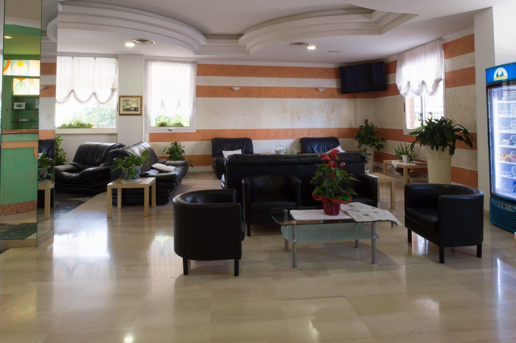 Hotel Venezuela Lido di Jesolo Buitenkant foto