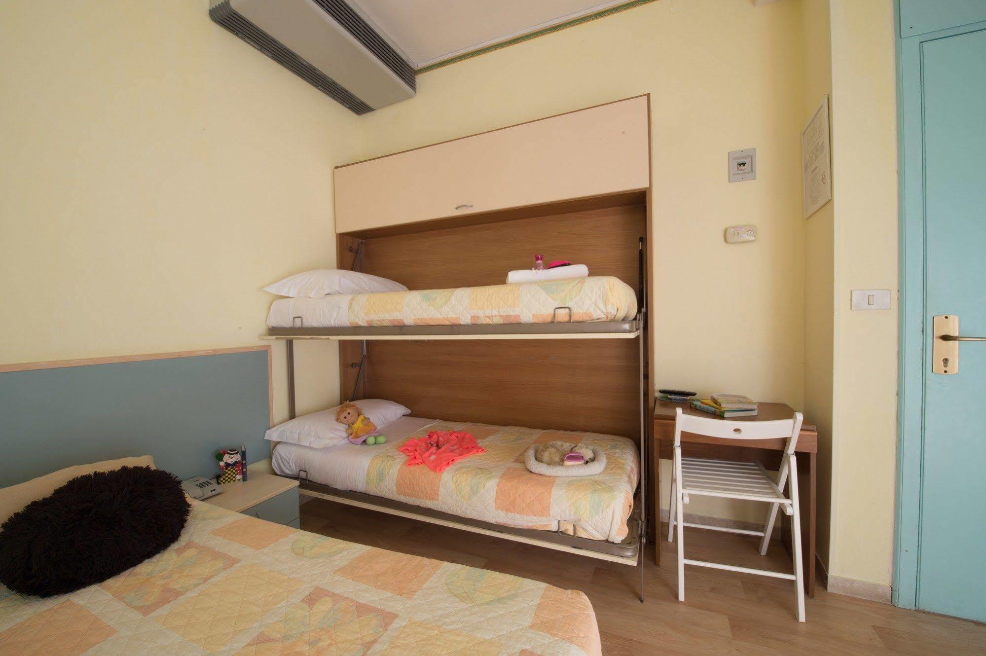 Hotel Venezuela Lido di Jesolo Buitenkant foto